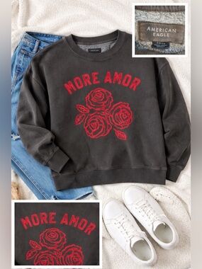 American Eagle “More Amor” Rose Graphic Sweatshirt – Women’s Small